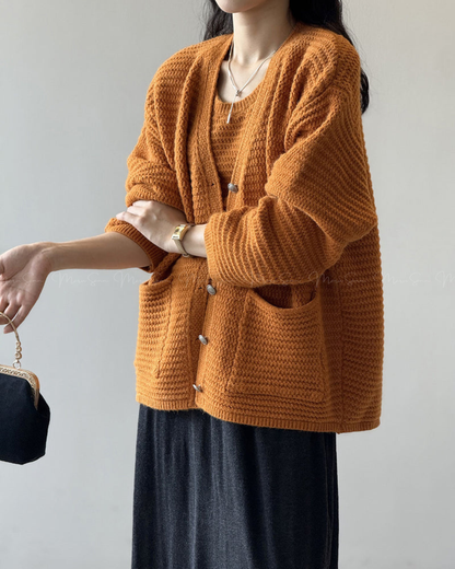 🇰🇷KOREA
♥ V-neck knitted camisole + loose jacket - two-piece set SS-KSS98926522